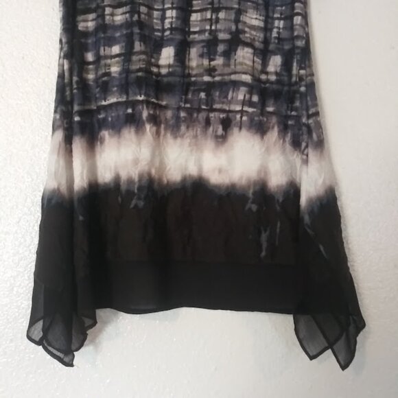 Simply Vera Vera Wang women's size XS black, white, blue , and green blouse - Picture 3 of 15